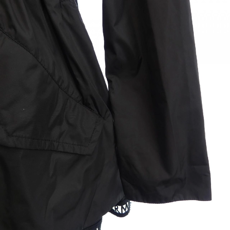 Áo khoác MONCLER LOTY 630118