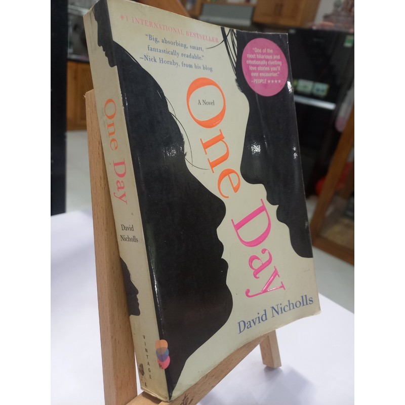 One Day - David Nicholls (sách ngoại văn đã qua sử dụng) 174626