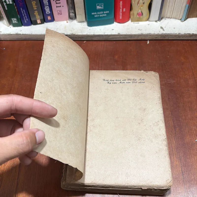 [Sách 8x] - II Tiểu Thuyết: Giấy Trắng - Triệu Xuân - 1985 797580