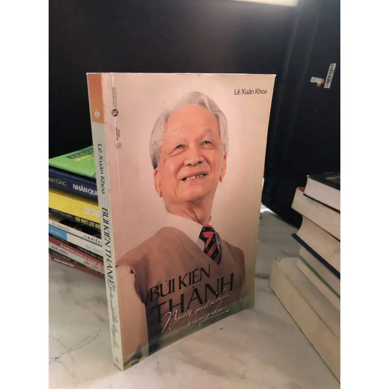 Bùi Kiến Thành - Người mở khoá lãng du 726320