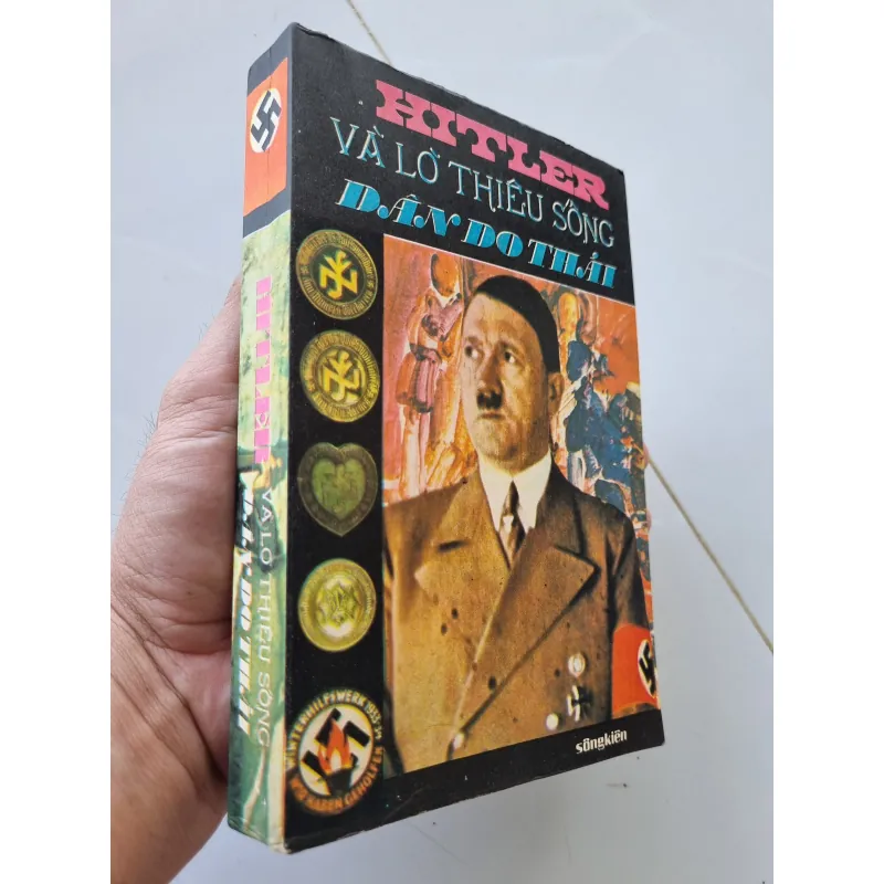 Hitler và lò thiêu sống dân Do Thái, nhà xuất bản Sông Kiên 1973 1021665