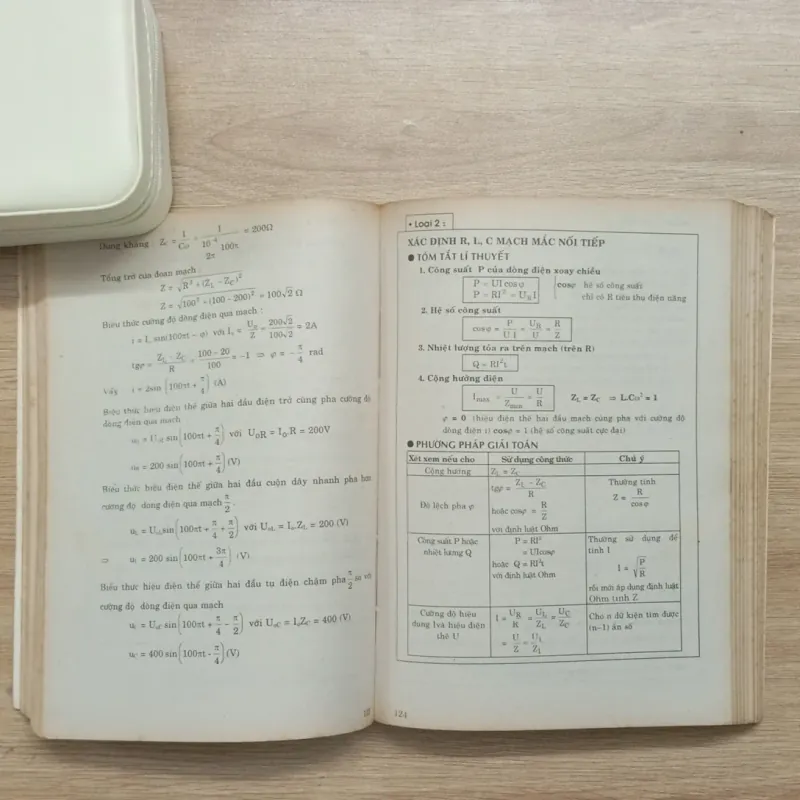 Sách Tuyển tập các bài toán Vật Lý - NXB Trẻ - 1997 925767