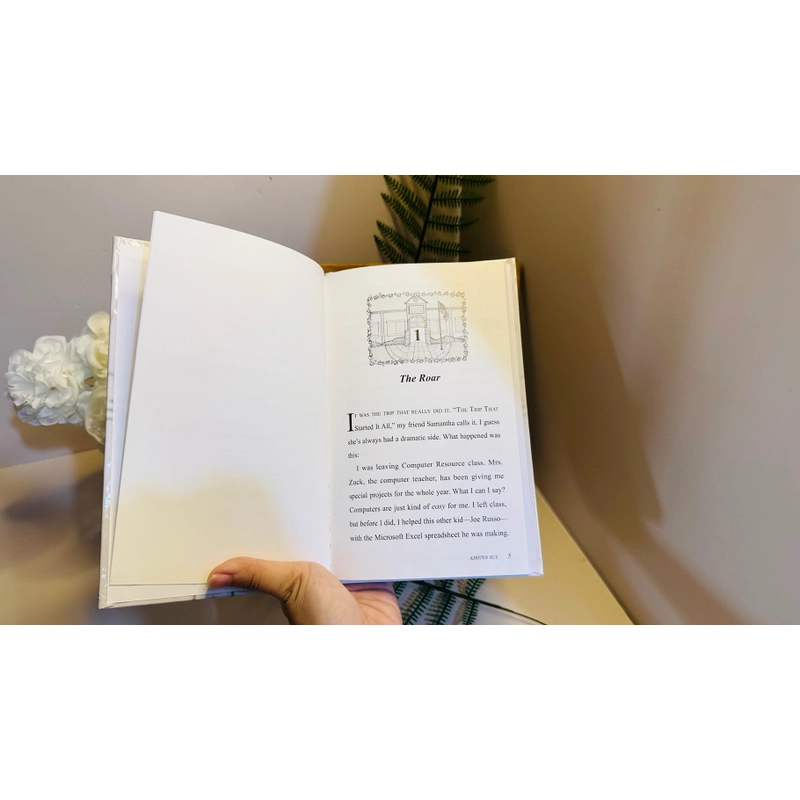 [Sách 2hand từ US] Like new 90% - The Great Geek Rebellion of Halsey School - Kirsten Rue 479698