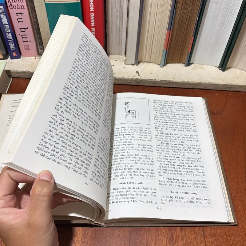 Thể Thao: Thể Dục Thể Thao Trong Gia Đình (Kinh Nghiệm Của Các Chuyên Gia Liên Xô) - 1987 780143