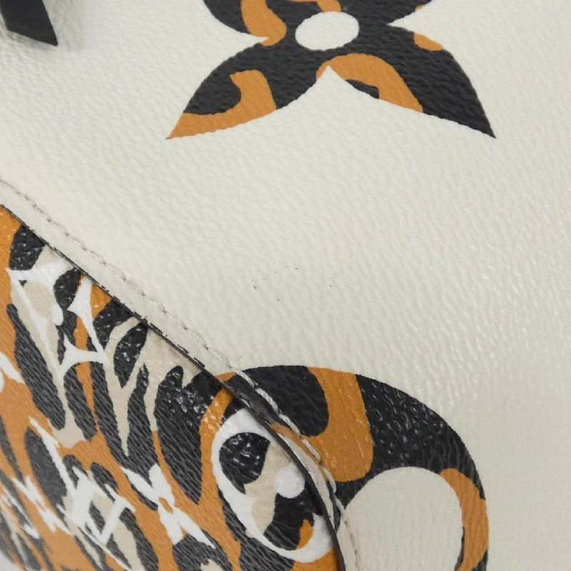 Túi xách đeo vai Louis Vuitton Giant Monogram Jungle Neo Noé 2019 M44679 - Hàng hiệu Chính hãng 766749