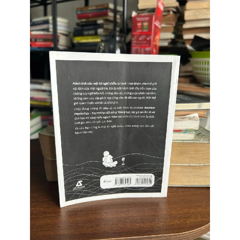 Hành tinh của một kẻ nghĩ nhiều - Nguyễn Đoàn Minh Thư 934306