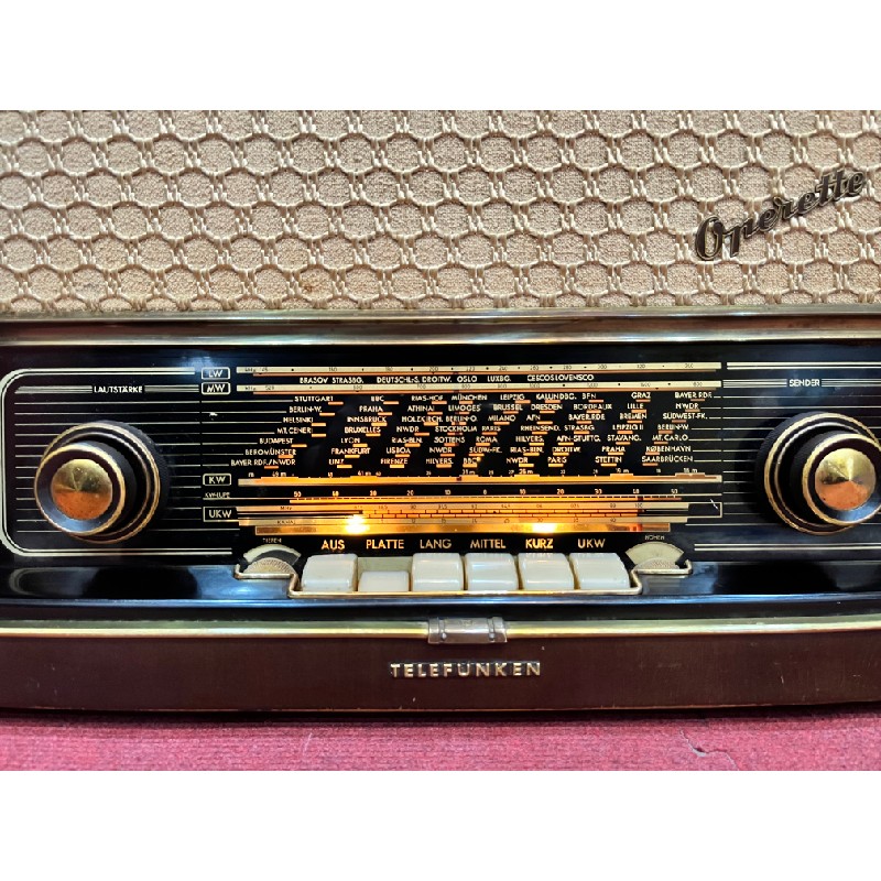 Đài radio cổ Telefunken  3364