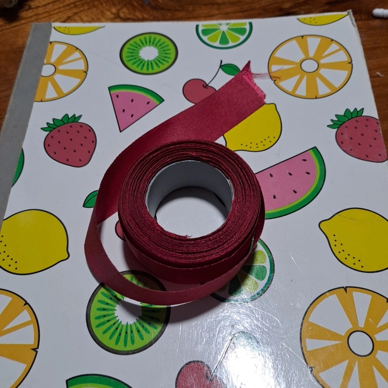 Băng nơ màu đỏ trang trí 528678
