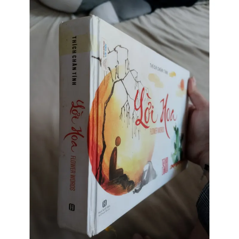 sách "Lời Hoa" (Flower Words) của tác giả Thích Chân Tính. 
Tác giả: Thích Chân Tính. 761625