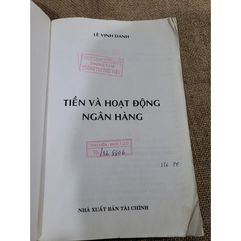 Tiền và hoạt động ngân hàng_  Lê Vinh Danh _  bìa mềm 382715