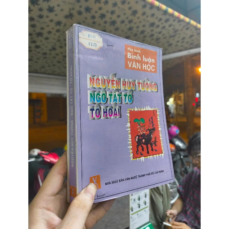 Phê Bình Bình Luận Văn Học 122341