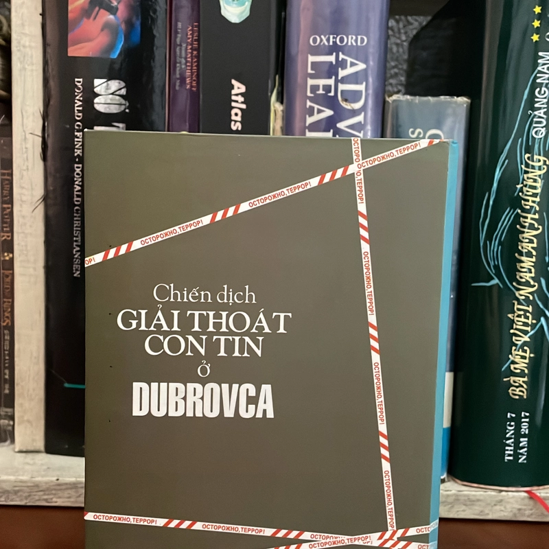 II Sách Bìa Cứng: Chiến Dịch Giải Thoát Con Tin Ở Dubrovca - VICTOR STEPAKOV - 2004 549274