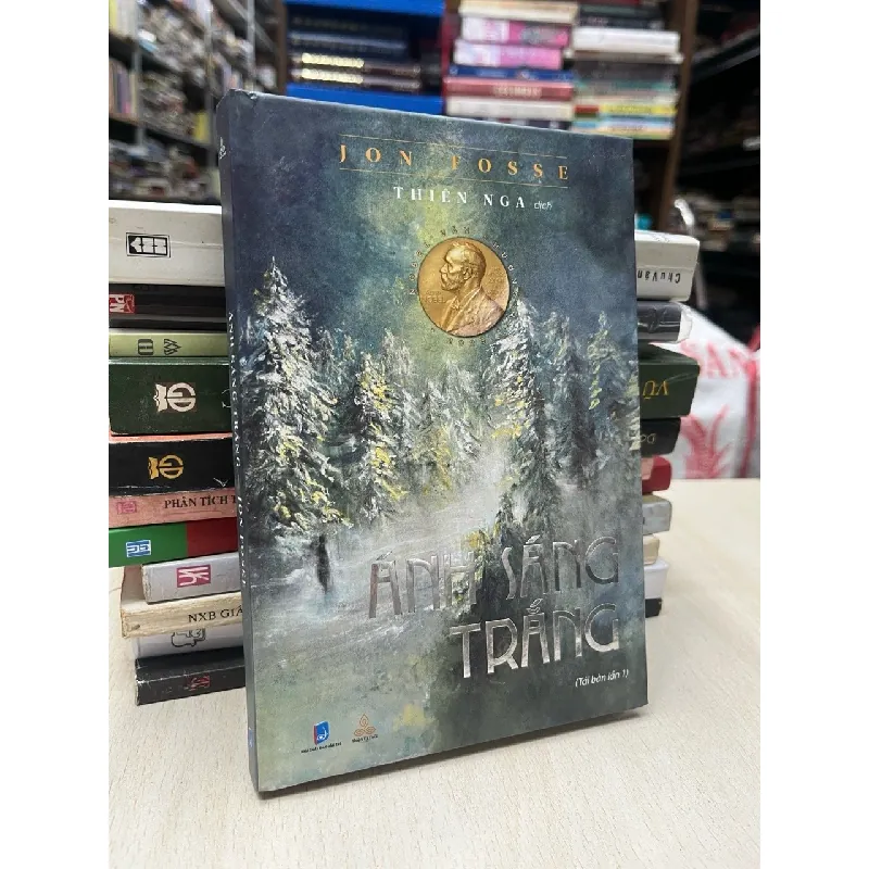 Ánh sáng trắng - Jon Fosse 695533