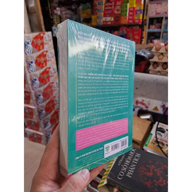 Những Mô Hình Tư Duy Vĩ Đại 03 (Hiểu Đơn Giản Hệ Thống, Toán Học Để Giải Quyết Mọi Vấn Đề Trong Cuộc Sống) - Shane Parrish, Rhiannon Beaubien, Rosie Leizrowice - mới 100% - KỸ NĂNG - HCM3012 749738