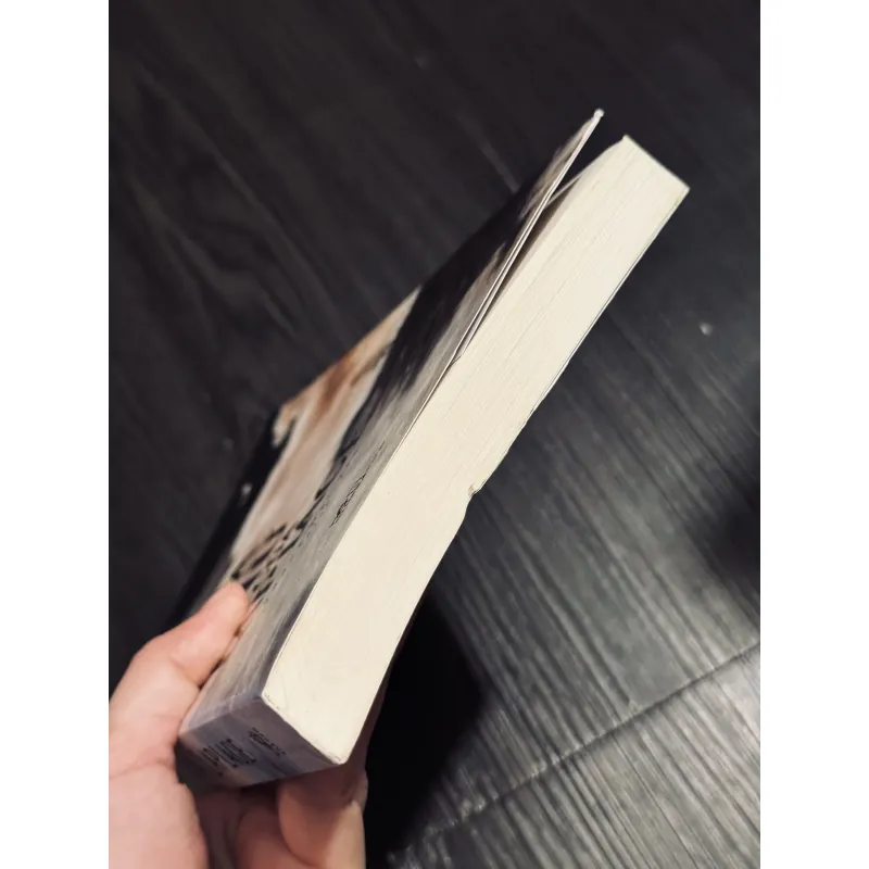 Ma nữ của Laplace 745409