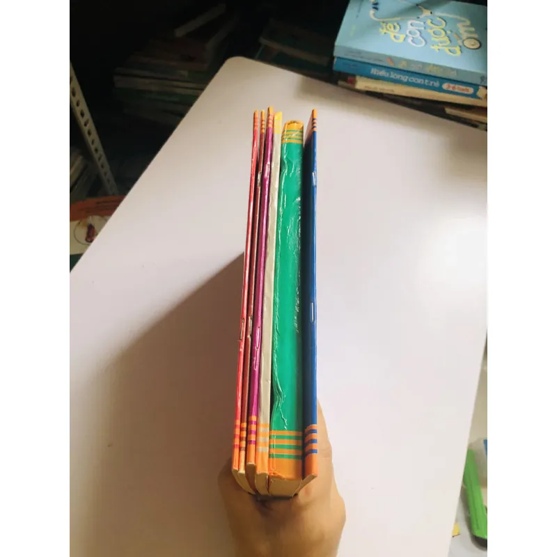 BỘ 6 CUỐN VỀ HIV & AIDS 698185