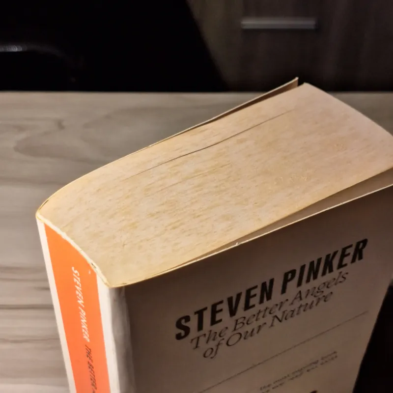 Steven Pinker - The Better Angels of Our Nature: Why Violence Has Declined 933904