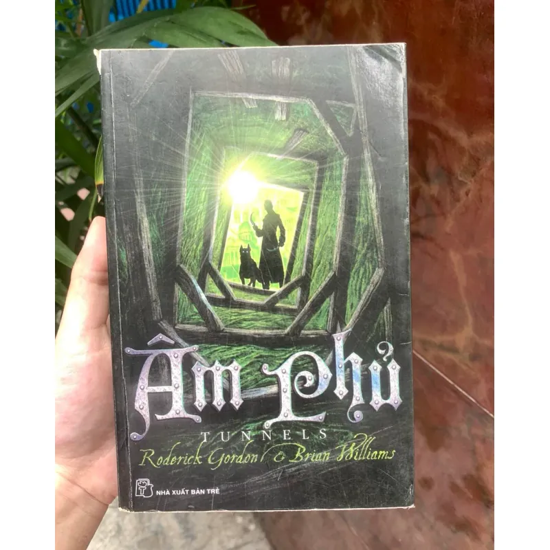 Âm phủ - Roderick Gordon,  Brian Williams 564110