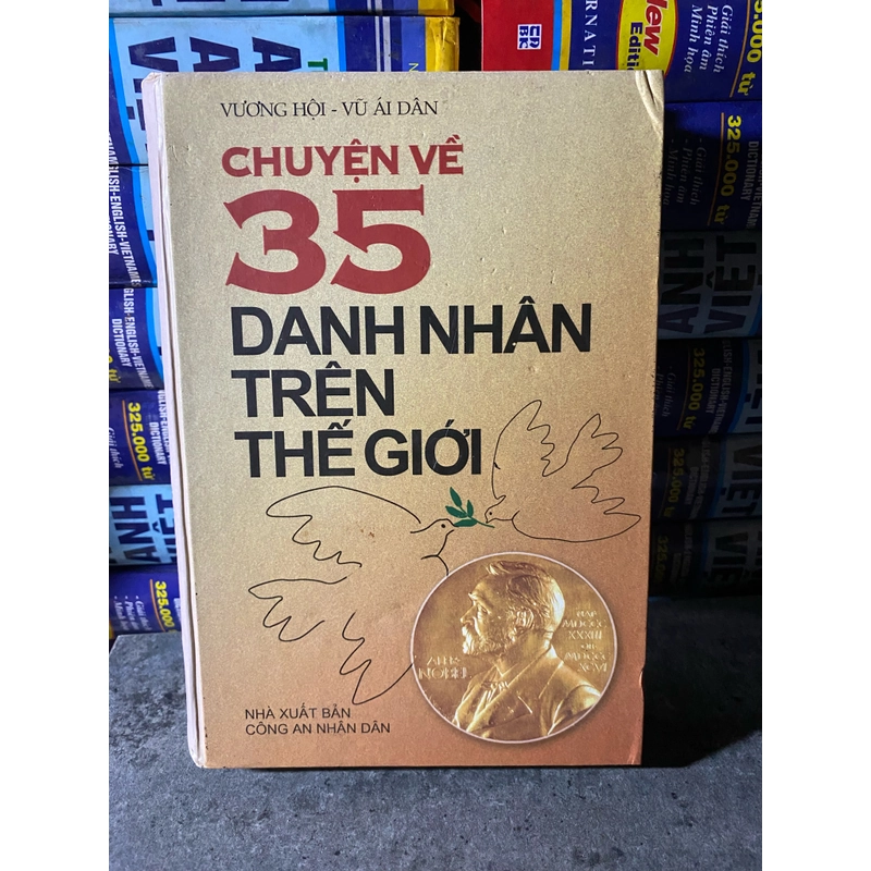Chuyện Về 35 Danh Nhân Trên Thế Giới (bìa cứng)- Vương Hội, Vũ Ái Dân  502155