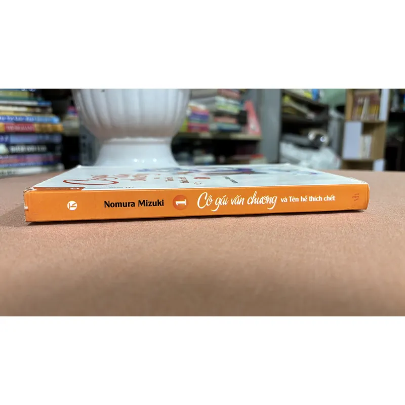 Cô gái văn chương và Tên hề thích chết 🌊 695277