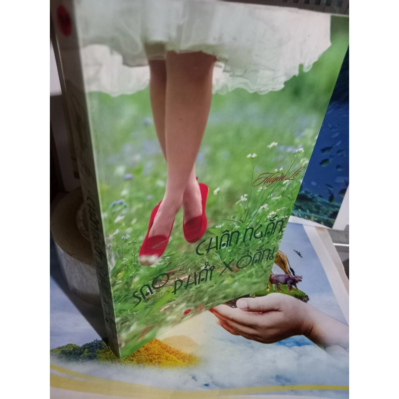 Chân ngắn sao phải xoắn  475567