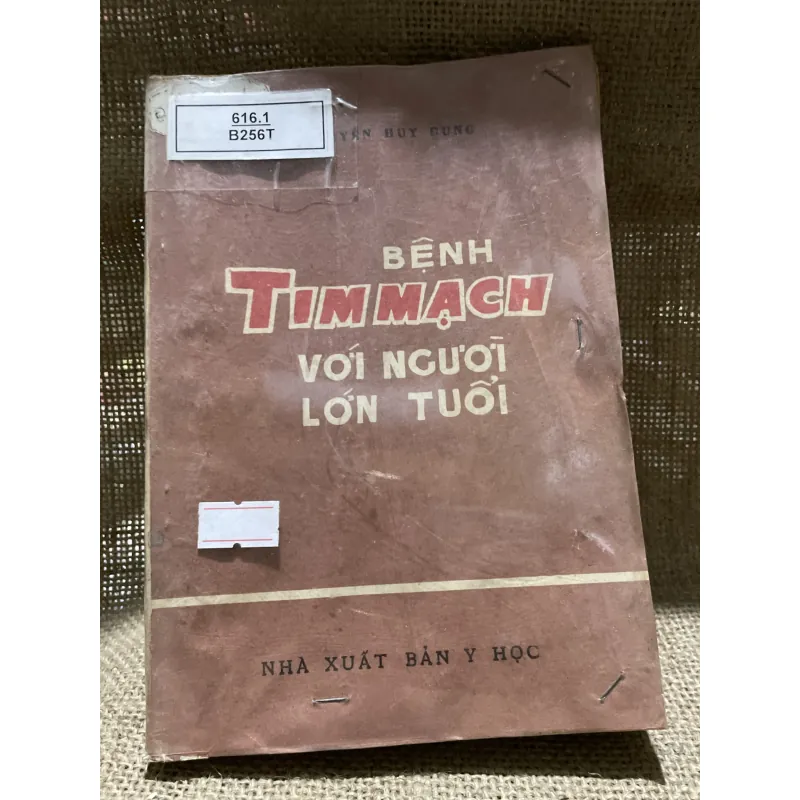 Bệnh tim mạch với người lớn tuổi - 200 trang  799007