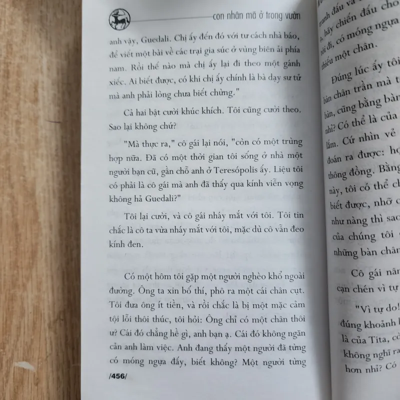 Con nhân mã trong vườn | M. Scliar 994973