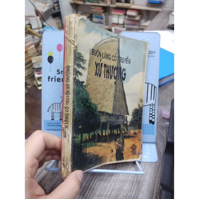 Sách: Buôn làng cổ truyền Xứ Thượng (A2) 718297