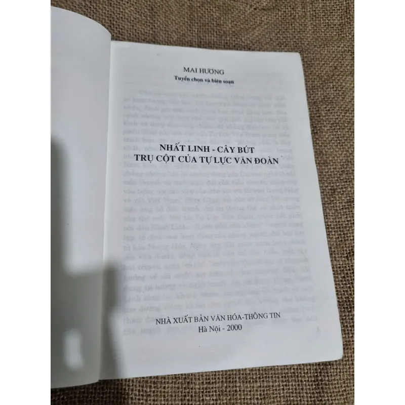 NHẤT LINH - CÂY BÚT TRỤ CỘT CỦA TỰ LỰC VĂN ĐOÀN 705100