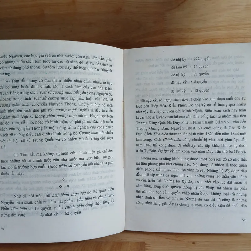 Quốc Sử Quán Triều Nguyễn - Quốc Triều Chính Biên Toát Yếu (Cao Xuân Dục chủ biên) 558917