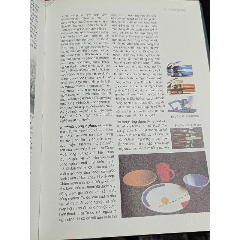 Từ điển thuật ngữ mĩ học phổ thông - Đặng Bích Ngân 784093