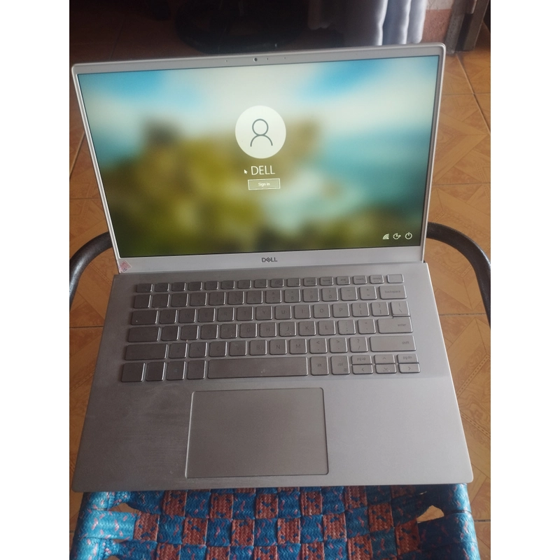 Dell mới 99.99% chia lại nửa giá 442819
