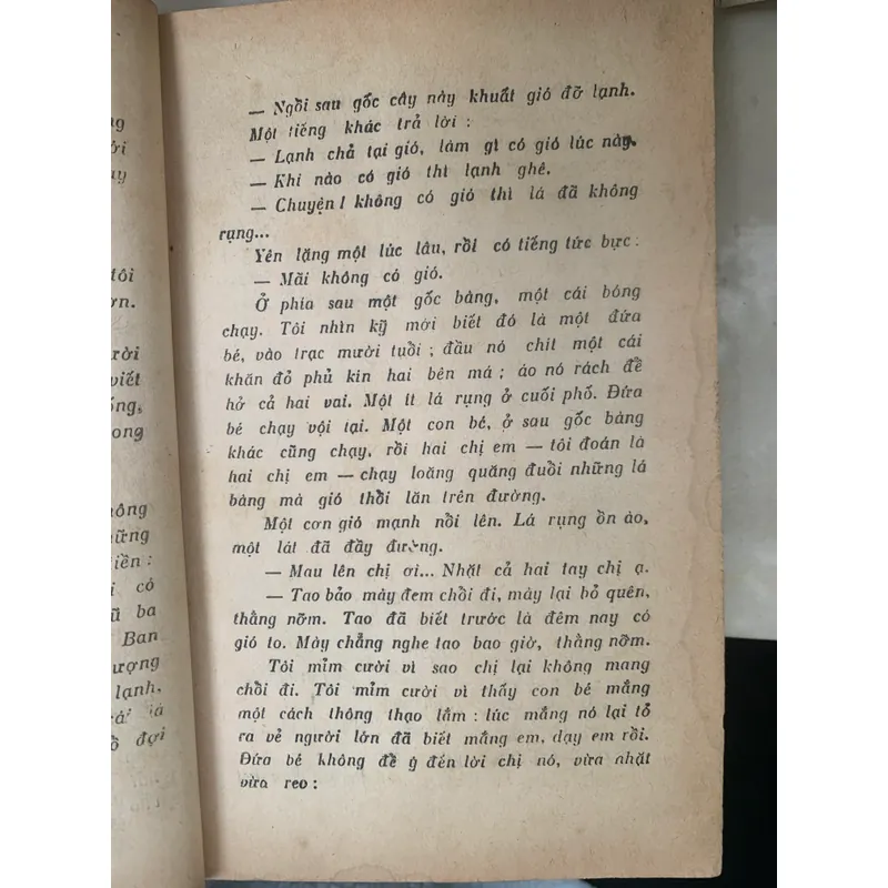 ĐÔI BẠN - NHẤT LINH 621613