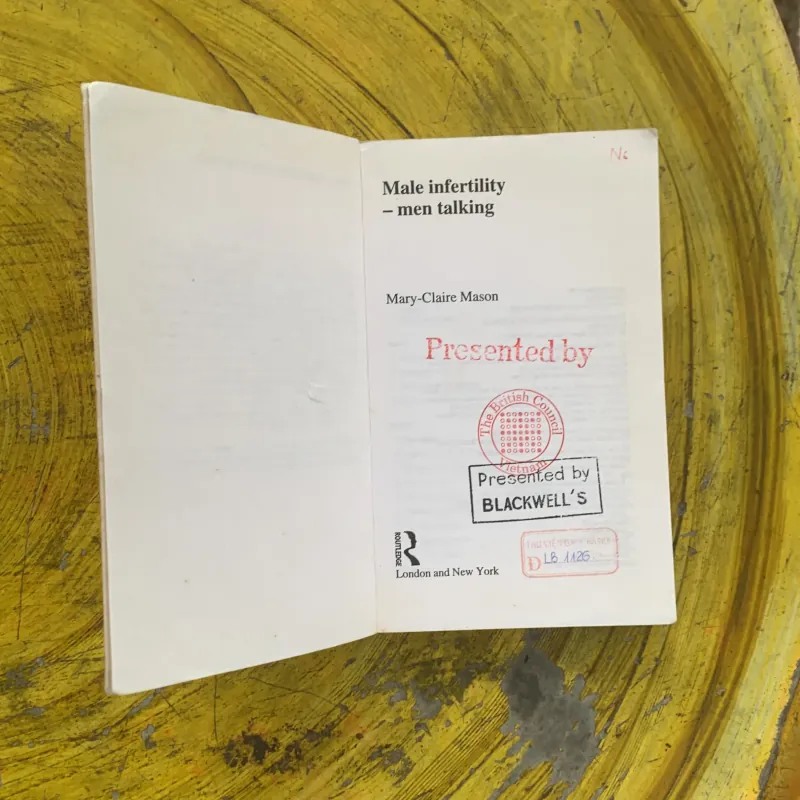 MALE INFERTILITY- men talking- MARY-CLAIRE MASON 1022734