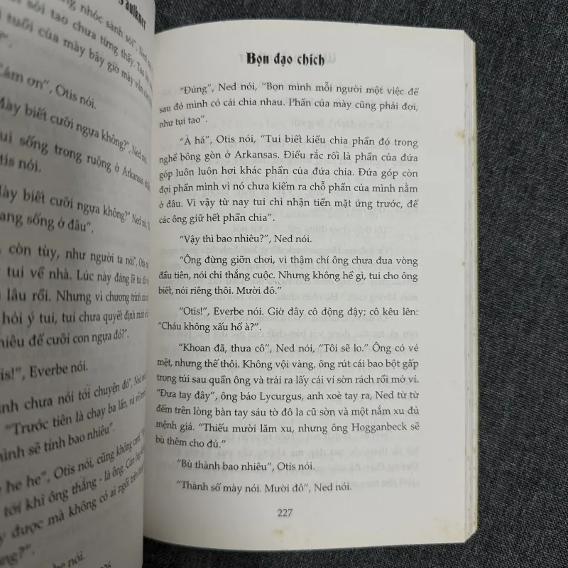 Cọ hoang, Âm thanh và cuồng nộ, Bọn đạo chích - William Faulkner 785112