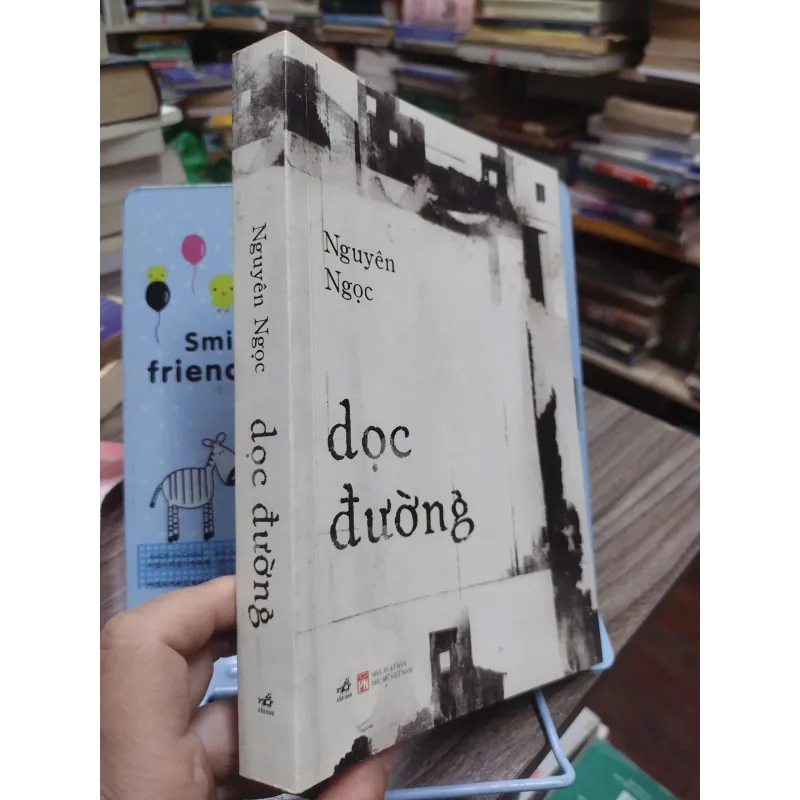 Sách: Dọc đường - Tác giả: Nguyên Ngọc (A3) 598398