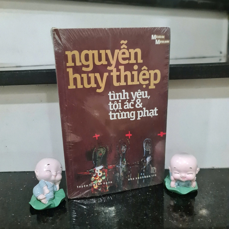 Sách TÌNH YÊU TỘI ÁC VÀ TRỪNG PHẠT - NGUYỄN HUY THIỆP 485276