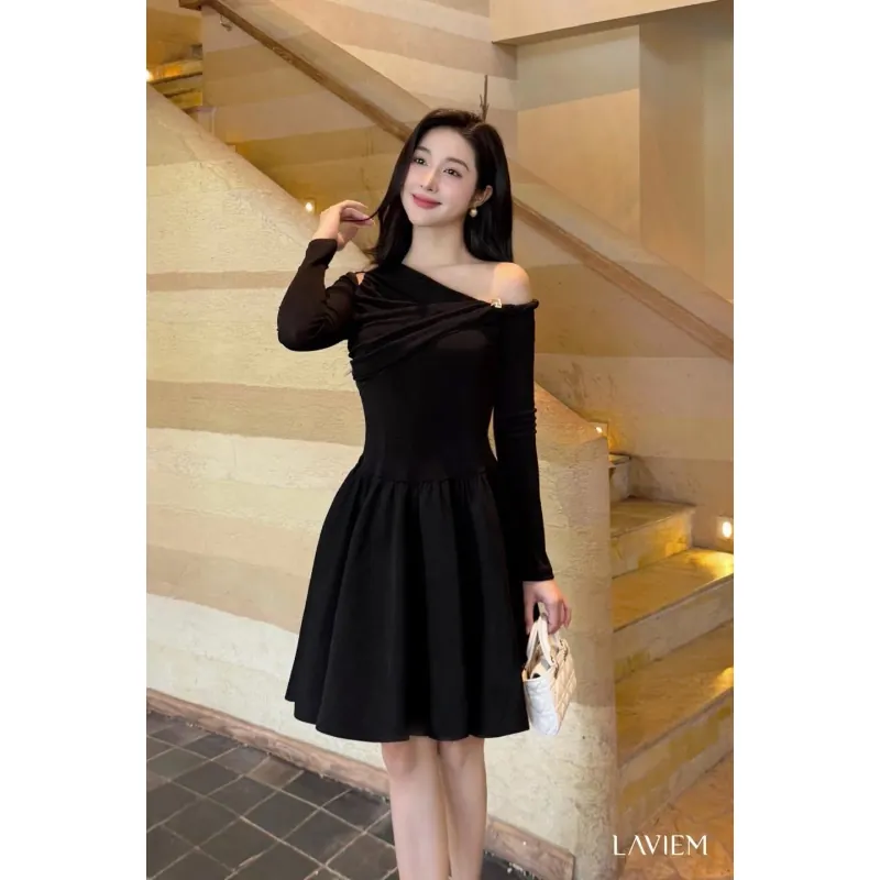 Váy đen trễ vai Laviem design size M mới mua và mặc thử like new 95%  748627