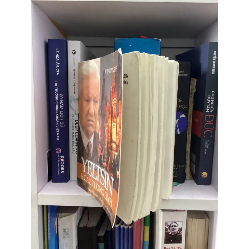 Yeltsin và các tướng lĩnh 992470