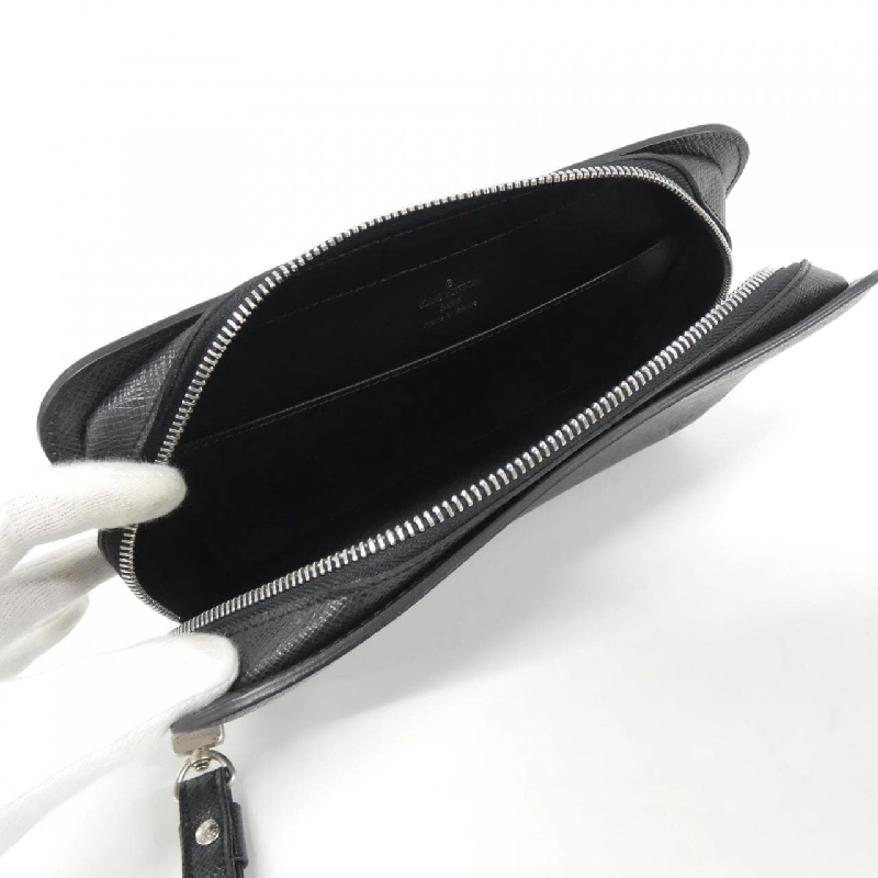 Túi xách tay Louis Vuitton Taiga Baikal M30182 - Hàng hiệu Chính hãng 771181