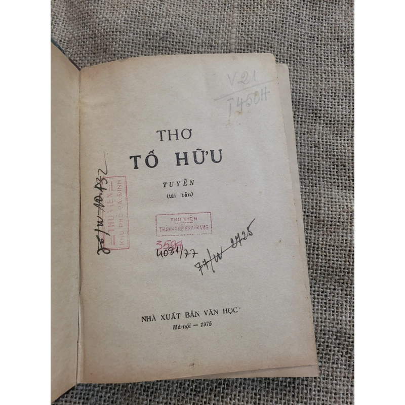 Thơ Tố Hữu - 1975, đóng bìa xưa 355796