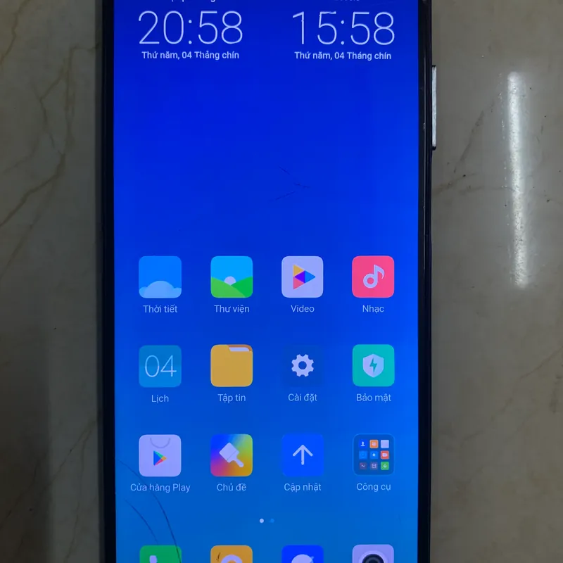 Redmi K30 4G như hình viên trầy hơi xấu cấu hình mạnh chơi game mượt  563779