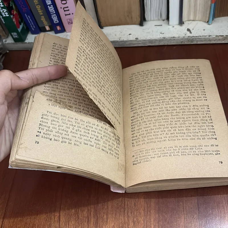 II Sách Xưa, Tiểu Thuyết Trinh Thám: Con Kỳ Nhông - MORRIS WEST - 1988 590495