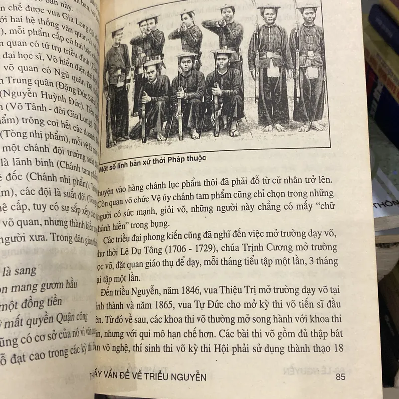 THÀNH CỔ SÀI GÒN & MẤY VẤN ĐỀ VỀ TRIỀU NGUYỄN, LÊ NGUYỄN (XB 1998) 561802