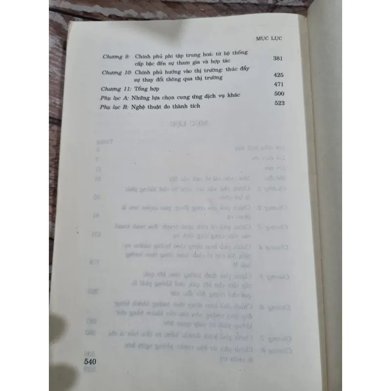 Sách tham khảo từ Hoa Kỳ : Đổi mới hoạt động của chính phủ Sách khổ lớn, xb 1997;  714906