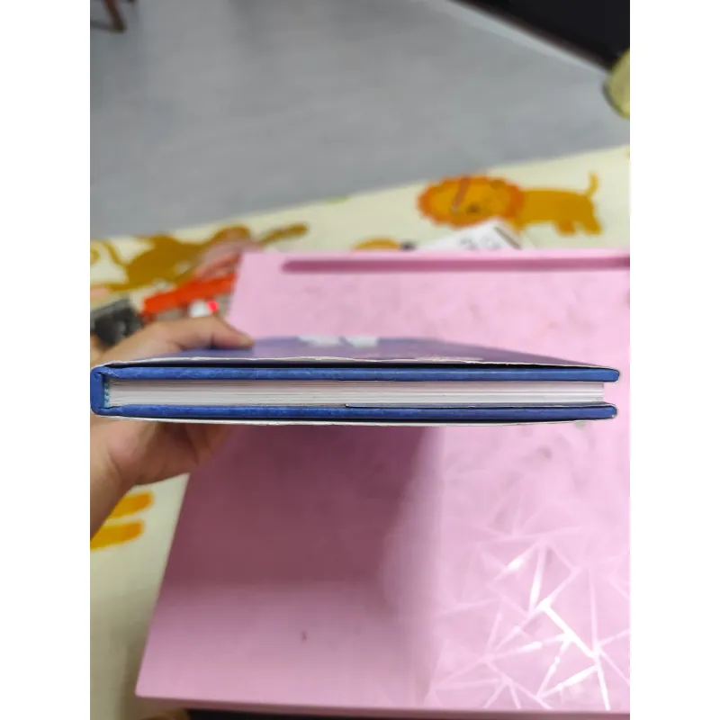 Văn học vết thâm – Nguyễn Thị Thúy Hạnh | Sách văn học Việt Nam hay – Nhã Nam 957355