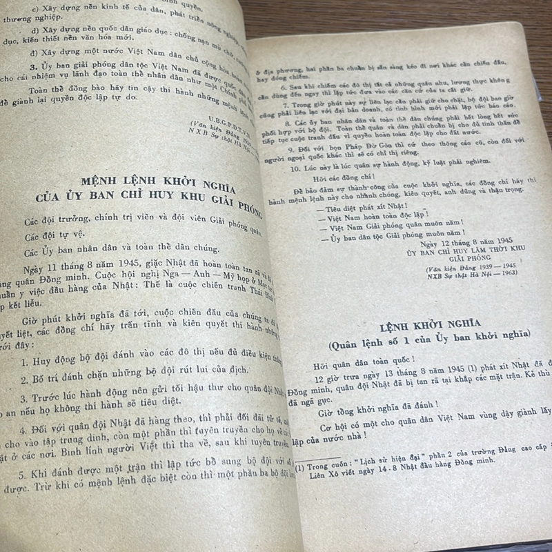 Tài liệu tham khảo về cách mạng tháng 8 Lê Văn Lãng 1978 478422