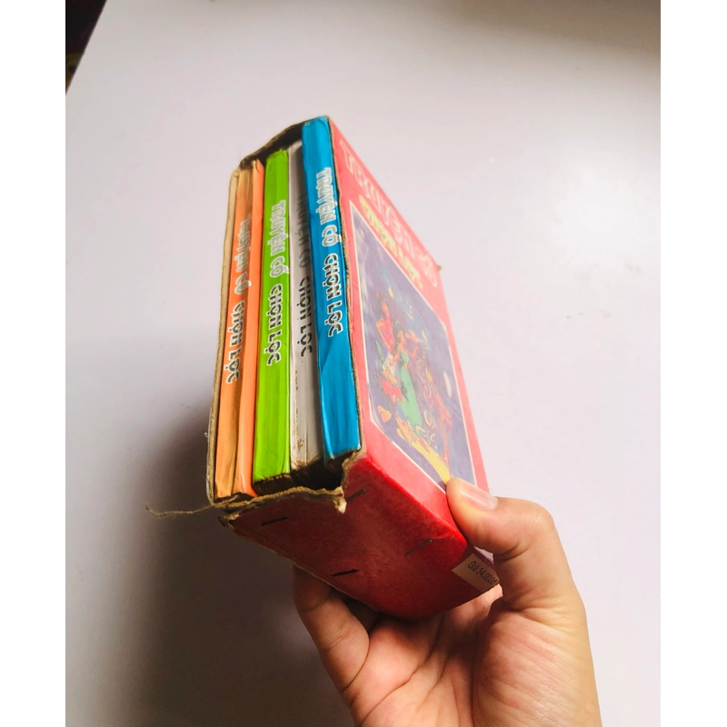 📚 BỘ 4 TẬP TRUYỆN CỔ CHỌN (Mỹ Chi) Sách khổ cây viết, còn box  NXB: 1997 552528