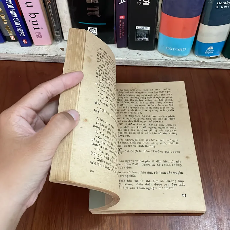 II Sách Xưa: Bệnh Học Tuổi Già (Quyển 1) - Giáo Sư Phạm Khuê - 1982 562341
