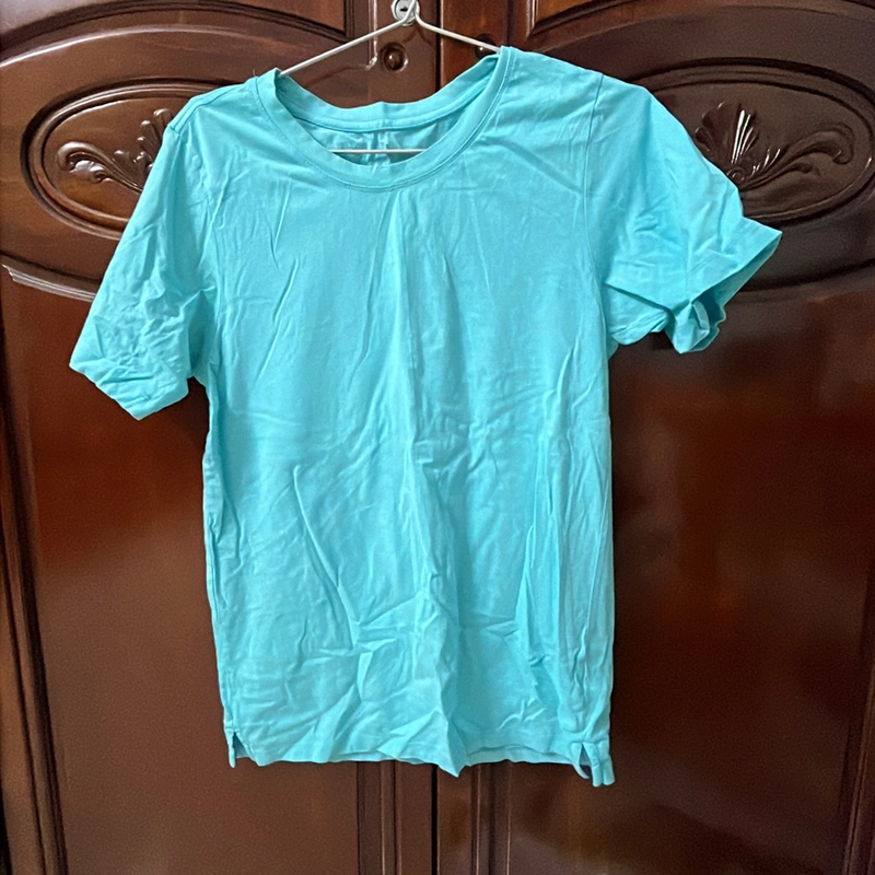 áo thun xanh size M 319821